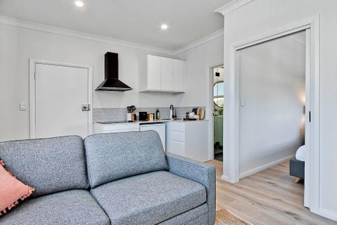 1 Bedroom Apt With Air Conditioning In Plympton - Australia Shopping 5