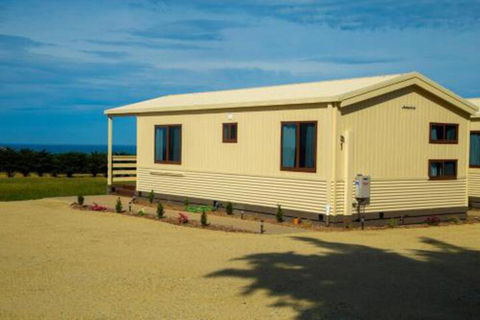 OMARU FARM STAY - Accommodation Australia 0