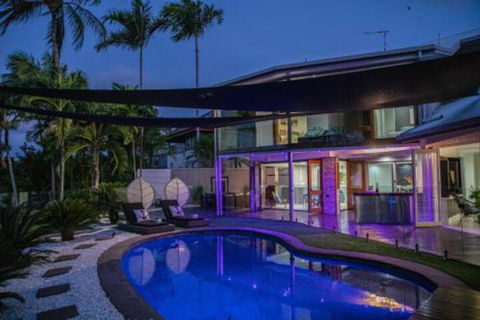 Absolute Lakefront Port Douglas - Local Tourism 2