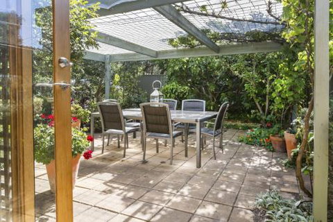 TUSCAN OASIS RYE - Bed n Breakfasts 2