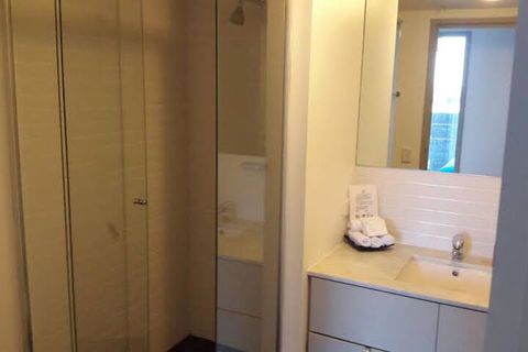 Apartment View Docklands Melbourne - Accommodation Australia 4