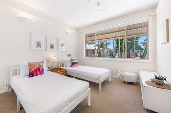 Sunshine Villa At Sanctuary Cove - Accommodation Australia 6
