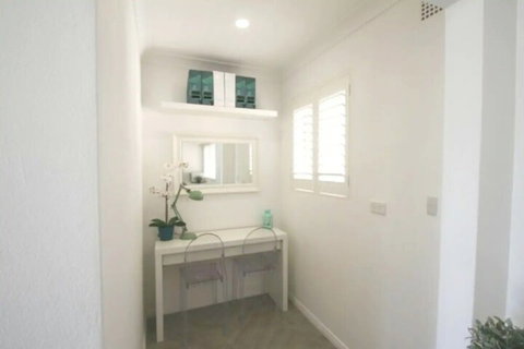 Freshly Renovated Apartment In The Heart Of Bondi - Local Tourism 2