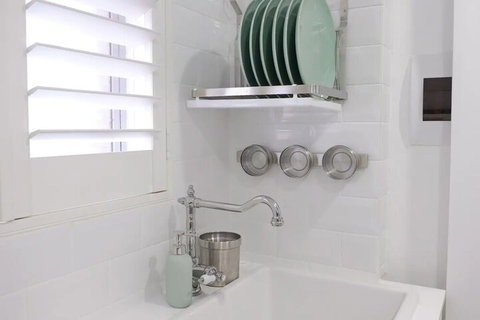 Freshly Renovated Apartment In The Heart Of Bondi - Local Tourism 4