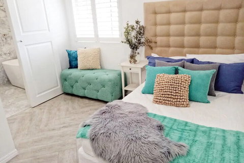 Freshly Renovated Apartment In The Heart Of Bondi - Local Tourism 0