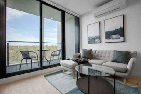 Elegant Apartment At Parkville - Accommodation Australia 0