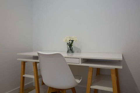 Elegant Apartment At Parkville - Accommodation Australia 6
