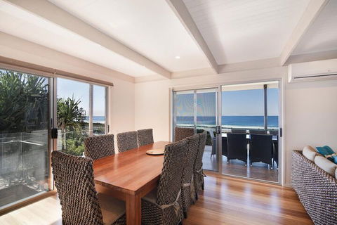 Peregians Viewing Deck, 324 David Low Way, Peregian Beach, Noosa Area - Accommodation Australia 5