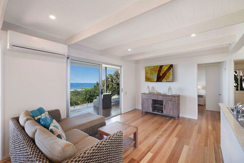 Peregians Viewing Deck, 324 David Low Way, Peregian Beach, Noosa Area - Accommodation Australia 6