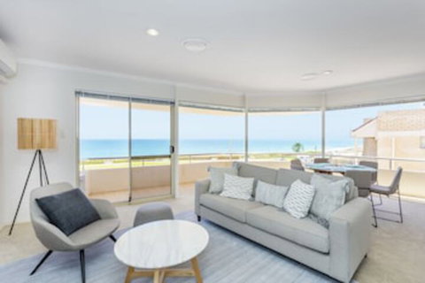 Cottesloe Ocean View House - Local Tourism 0