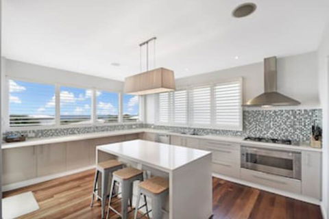 Sea Splash 75 Lorikeet Drive - Accommodation Australia 0