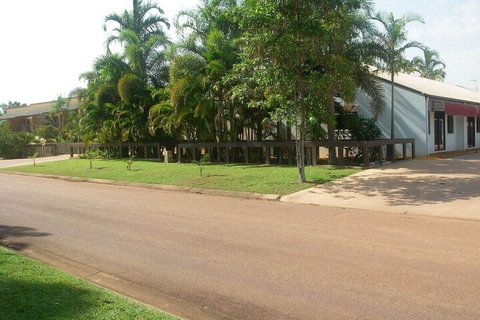 Ash Palms Motor Inn - Local Tourism 4