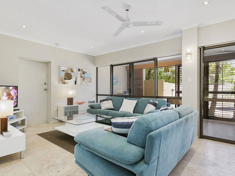 A Superb Location For Enjoying The Best Of Noosa Unit 2 / 69 Noosa Parade - Local Tourism 1