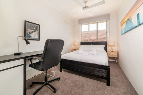 Peaceful 3 Bedroom Apartment In Ascot - Accommodation Australia 7