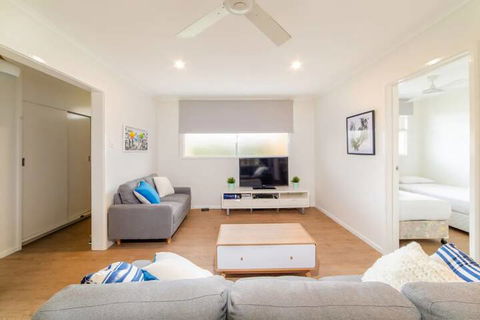 Peaceful 3 Bedroom Apartment In Ascot - Accommodation Australia 3