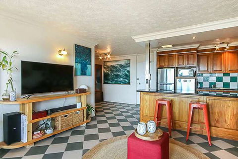 Spacious 2 Bedroom Apartment With Panoramic Views - Accommodation Australia 3