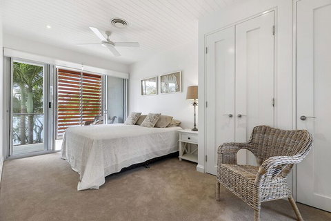 North Facing River Front Stunning Apartment Unit 2 9 Hilton Esplanade - Australia Shopping 3