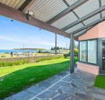 Victor Harbor Beachfront Bliss  WiFi - Australia Shopping