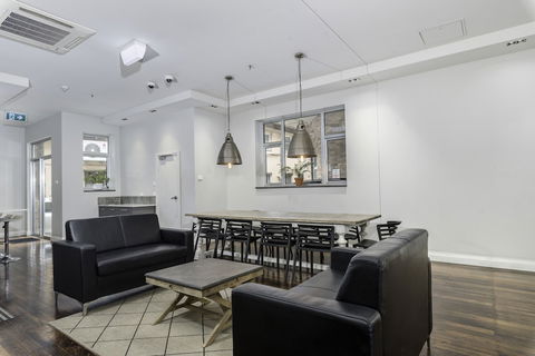 Alloggio Studios On King - Local Tourism 4