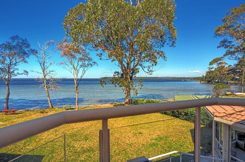Adrift Retreat St. Georges Basin Waterfront Home - Accommodation Australia 5