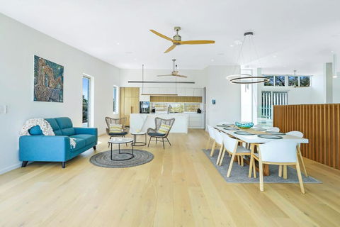 Magnificent Views On Arkana Noosa Heads - Accommodation Australia 3