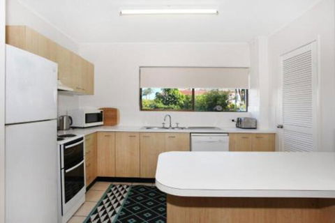 Unit 2 Cooltoro Court 7 Frank Street Coolum Beach 400 BOND LINEN INCLUDED - Accommodation Australia 1