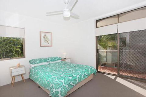 Unit 2 Cooltoro Court 7 Frank Street Coolum Beach 400 BOND LINEN INCLUDED - Accommodation Australia 2