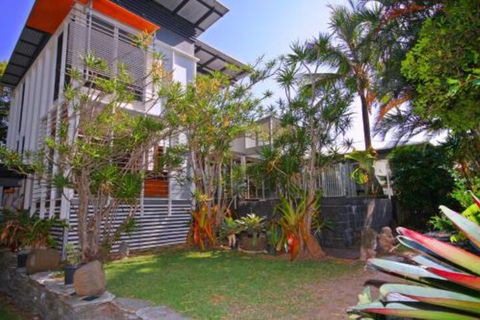 13 Ann Street Coolum Beach Pet Friendly Linen Included - Accommodation Australia 0
