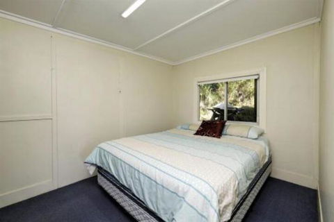 TRADEWINDS - Accommodation Australia 2
