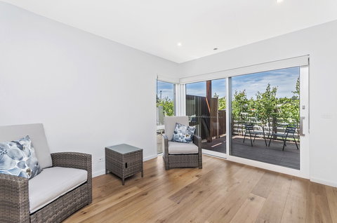 Absolute - Local Tourism 5