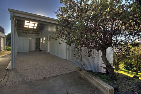 Freycinet Beachfront Retreat - Accommodation Australia 0