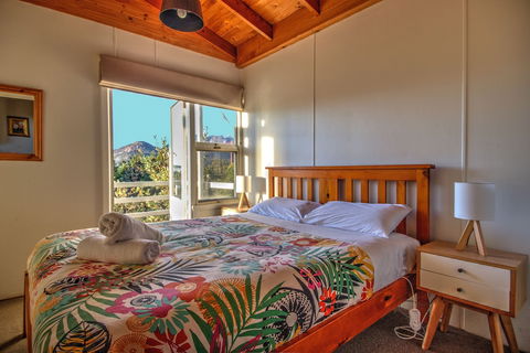 Freycinet Beachfront Retreat - Accommodation Australia 1