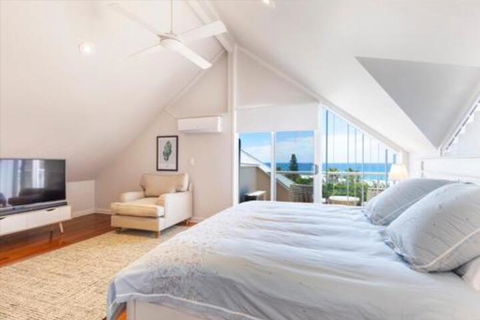 Casual Hamptons Living Sunshine Beach - Accommodation Australia 6