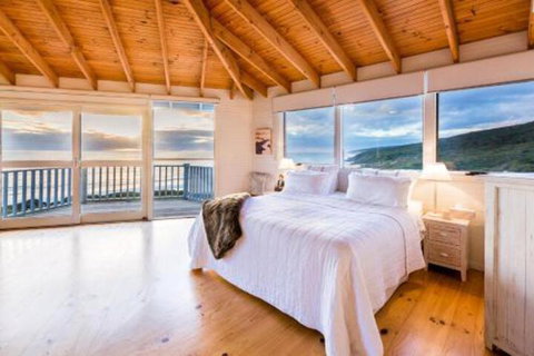 Yallingups Best Located Beach House - Local Tourism 5