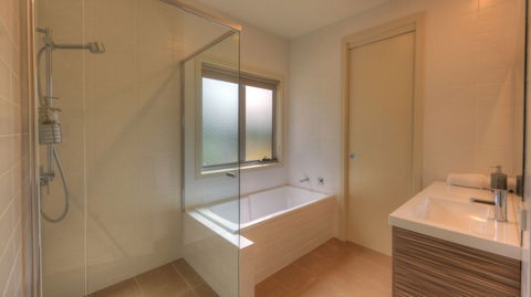 Tides Reach - Essentially Tas Dover - Accommodation Australia 6