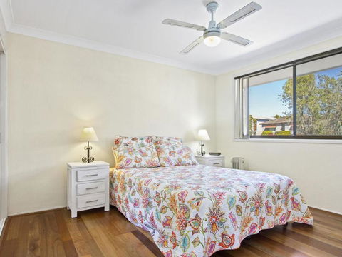 DAVIES STREET MOLLYMOOK 4 / 14 - Accommodation Australia 6