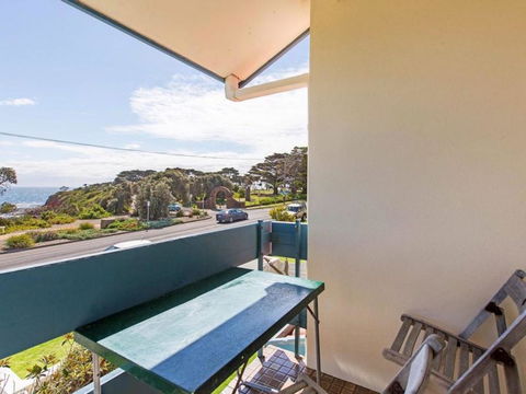 SEAVIEWS MORNINGTON.... - Accommodation Australia 5