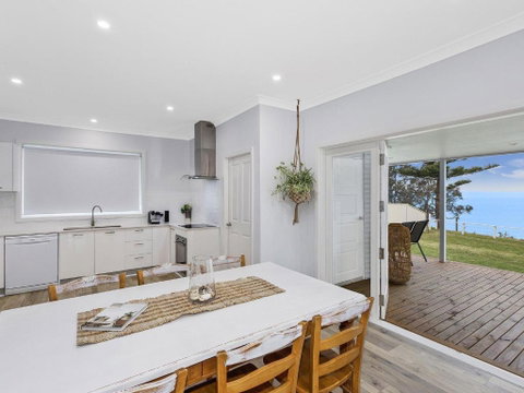 Toukley Waterfront Oasis - Accommodation Australia 5