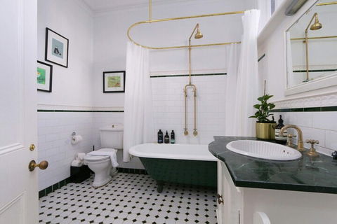 Designer 2-bed House With Garden - Northbridge, Perth - Accommodation Australia 5