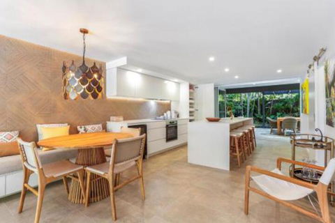 Hidden Treasure Little Cove - Accommodation Australia 3
