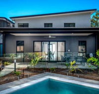 Tropicana Resort Clifton Beach - Bed n Breakfasts