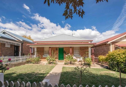 Ambrose On Byng Central Location W / 2 Bathroom - Local Tourism 4