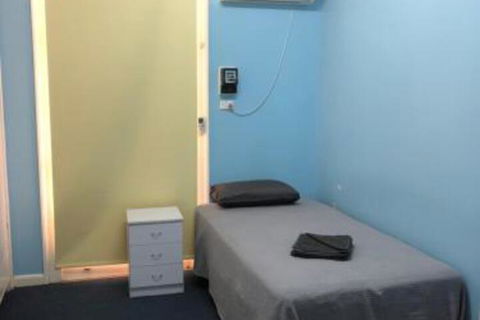 The Pink House - Accommodation Australia 3