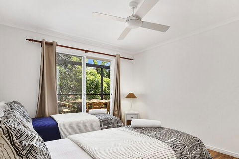 Stunning Sunshine Beach House In Prime Location 31 Ferguson Street - Local Tourism 4