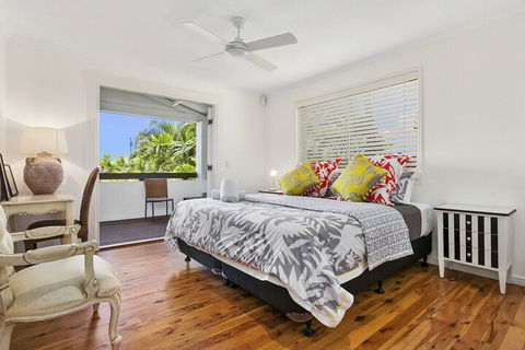 Stunning Sunshine Beach House In Prime Location 31 Ferguson Street - Local Tourism 3
