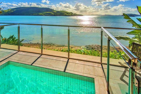 Yacht Club 19 Bijou De Mer 2 Buggies - Accommodation Australia 3