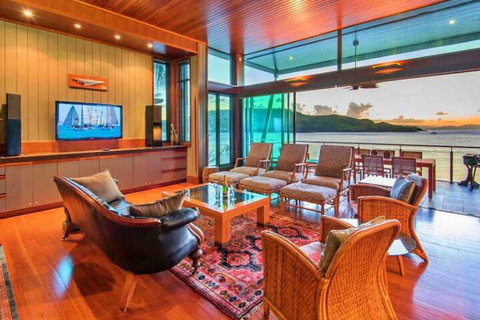 Yacht Club 19 Bijou De Mer 2 Buggies - Accommodation Australia 7