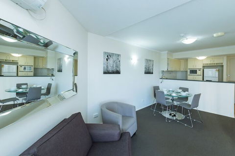 Airtrip Apartment On Edmonstone St - Local Tourism 6