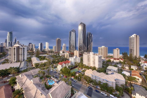 Oaks Gold Coast Hotel - Australia Shopping 7