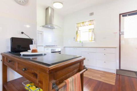 Broadway Apartments - Local Tourism 3